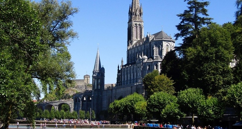 The house of Lourdes in France | The Missionary Family of Our Lady